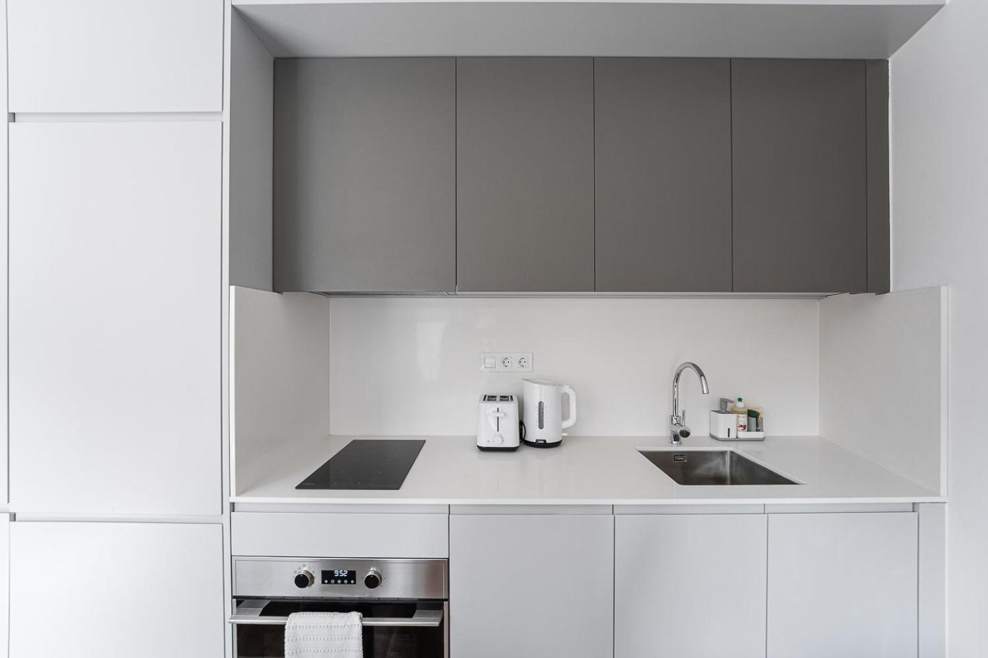 Guestready - Downtown Refuge With Private Parking Apartment Porto Exterior photo