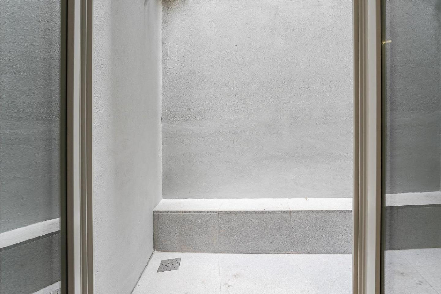 Guestready - Downtown Refuge With Private Parking Apartment Porto Exterior photo